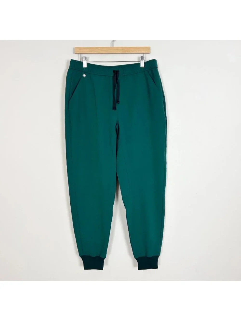 NEW Figs Green Tansen Jogger Scrub Pants Size Large Men’s
